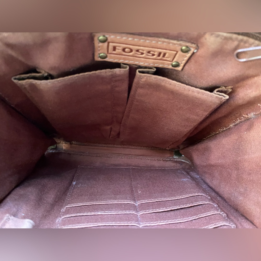Fossil Explorer Crossbody Natural Tan - Picture 12 of 14